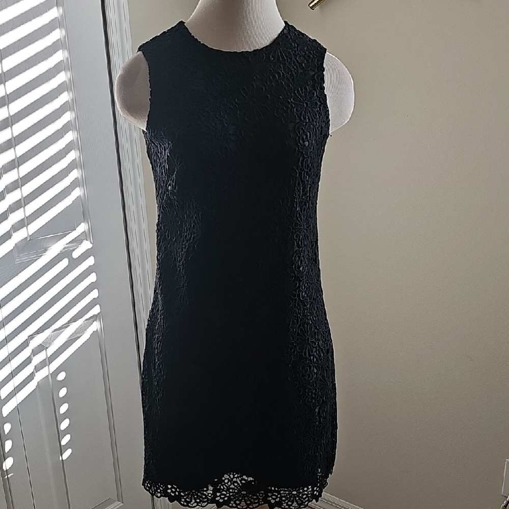 Karl Lagerfeld Black Lace Mini Dress. Size 2. Sleevless. Lined.